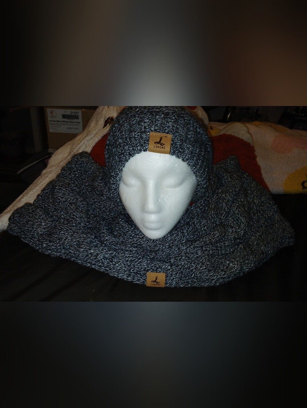 NWT Unbranded Women's Gray Knit Beanie and Scarf Set.